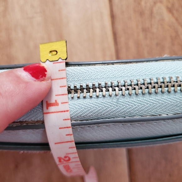 Rare Coach Green Mint corner zipper  travel wallet WOMEN'S - Picture 7 of 11